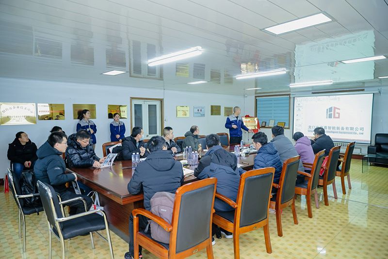 參會企業參觀考察亨嘉智能裝備